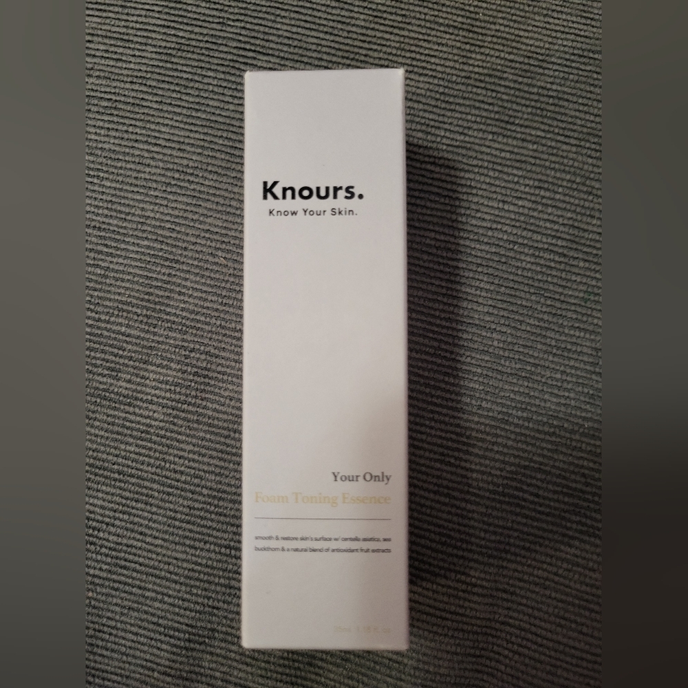 Knours NIB Skincare Foam Treating Essence